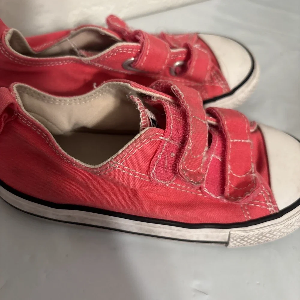 All Start Converse ,pink Size Size9-kids